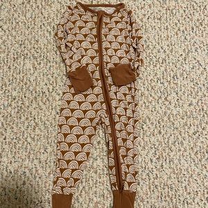 Little sleepies rust rainbow zippy